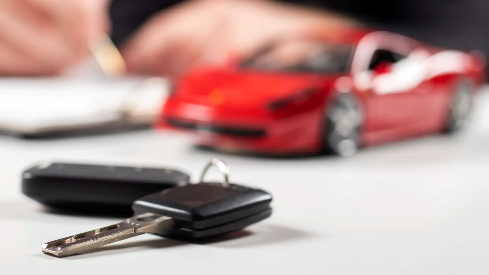 Trade in old car – Key and red car