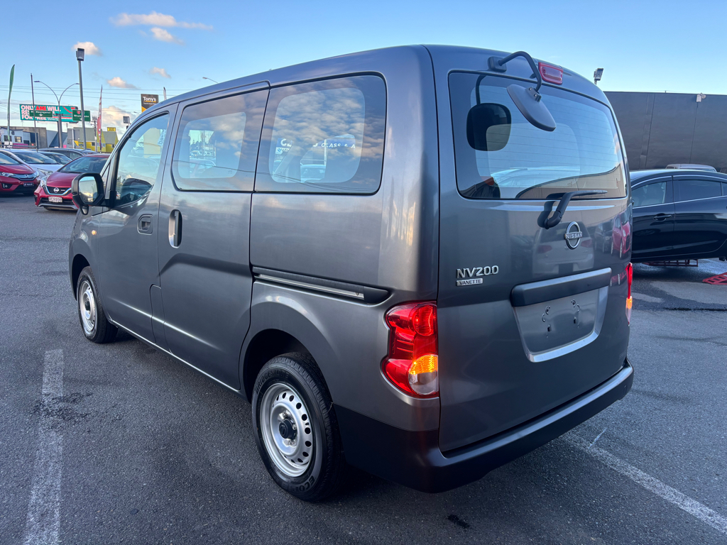 Nissan Nv200 LOW KM, LIKE NEW!! image 256861