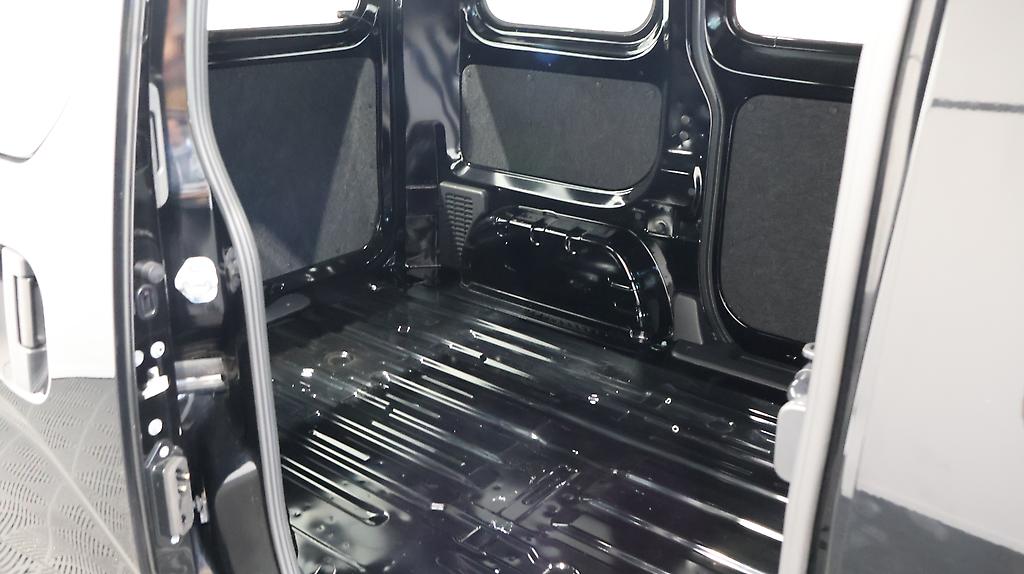 Nissan Nv200 Apple Car Play & Android Auto image 314257