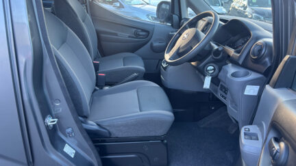 Nissan Nv200 LOW KM, LIKE NEW!! image 256864