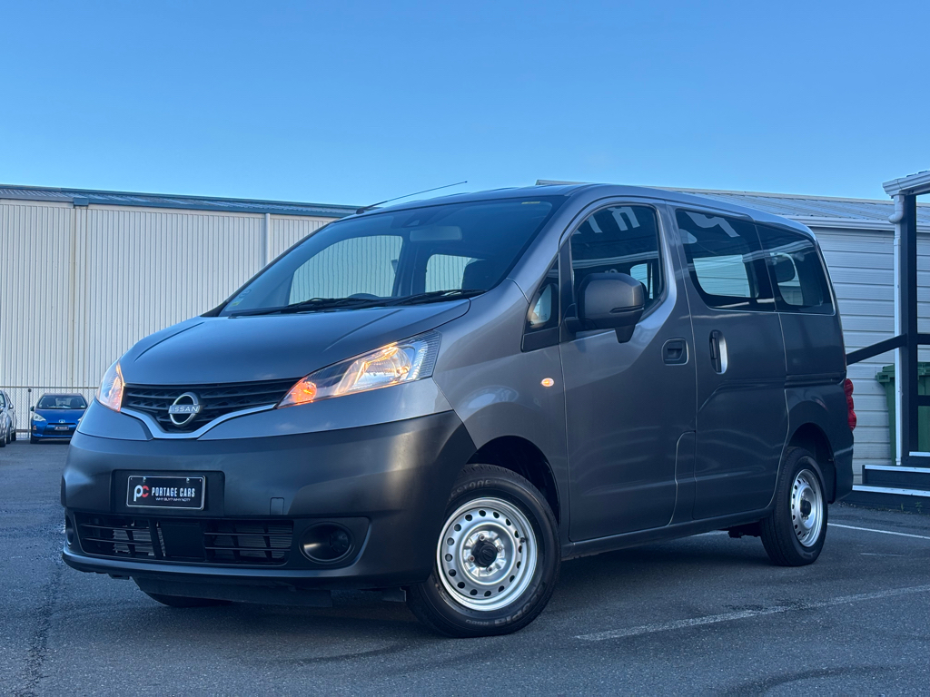 Nissan Nv200 LOW KM, LIKE NEW!! image 256859