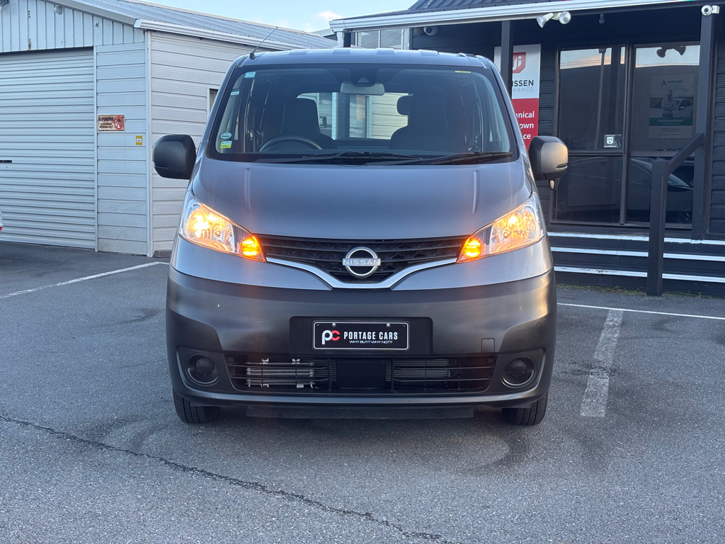 Nissan Nv200 LOW KM, LIKE NEW!! image 256860