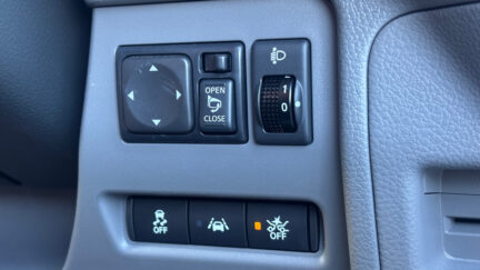 Nissan Nv200 LOW KM, LIKE NEW!! image 256873