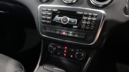 Mercedes-benz A 180 Cruise Control Reversing Camera image 314777