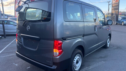Nissan Nv200 LOW KM, LIKE NEW!! image 256862