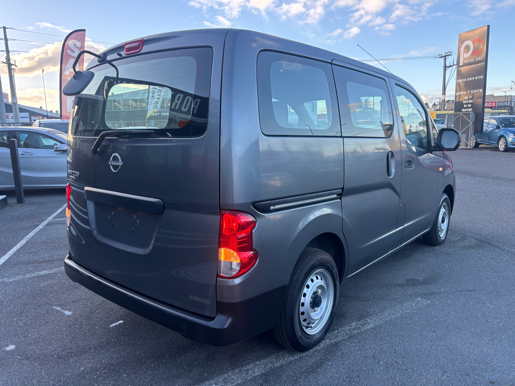 Nissan Nv200 LOW KM, LIKE NEW!! image 256862