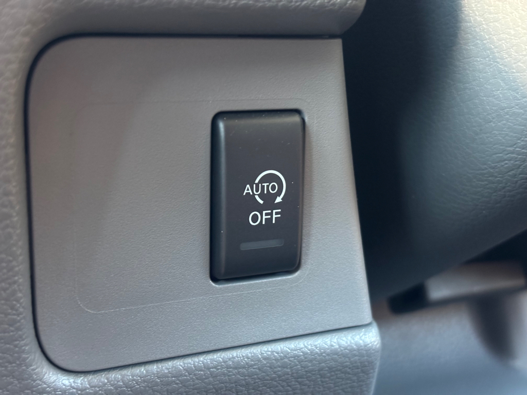 Nissan Nv200 LOW KM, LIKE NEW!! image 256872