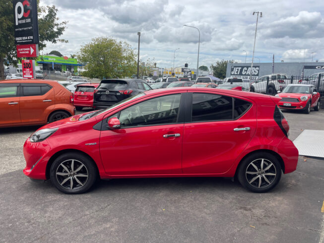 2017 Toyota Aqua image 219740