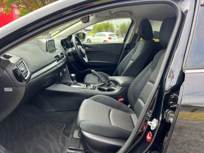 2013 Mazda Axela Sports 20S Touring image 228475