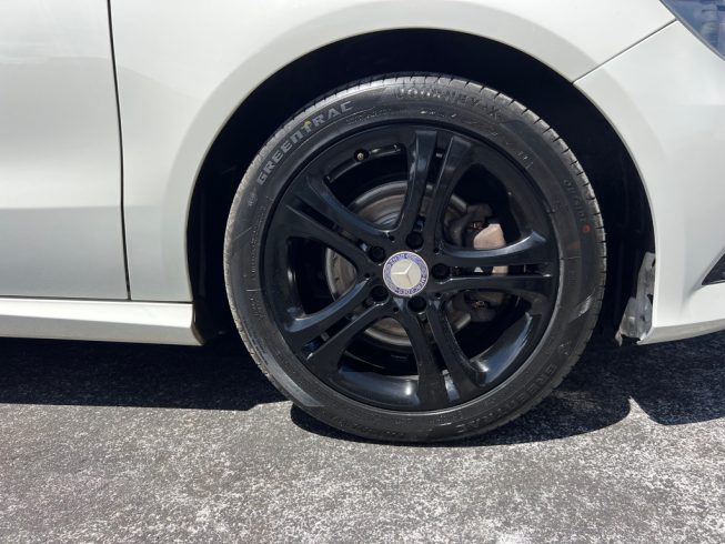 2013 Mercedes-benz A 180 Low KMS, Black Mags image 239430