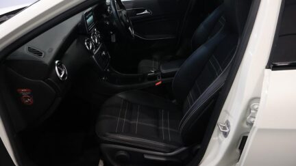 Mercedes-benz A 180 Cruise Control Reversing Camera image 312651