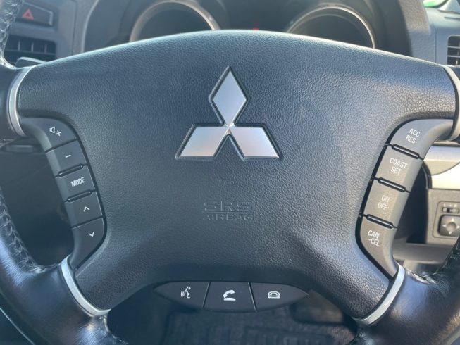 2012 Mitsubishi Pajero 3.2D, 7 Seater image 235603