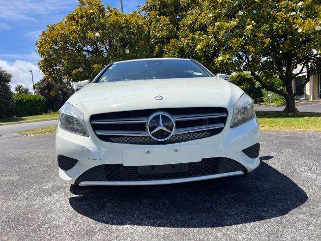 2013 Mercedes-benz A 180 Low KMS, Black Mags image 239429