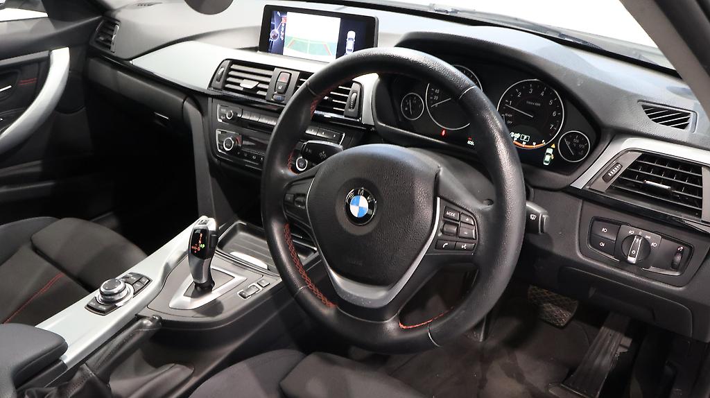 Bmw 320i Sports image 317142