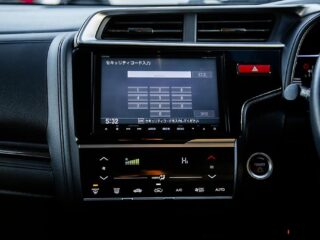 2013 Honda Fit Hybrid S-Package – Cruise Control – Alloy Wheels image 293677