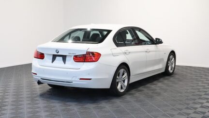 Bmw 320i Sports image 317135