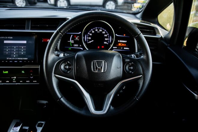 2013 Honda Fit Hybrid S-Package – Cruise Control – Alloy Wheels image 293685