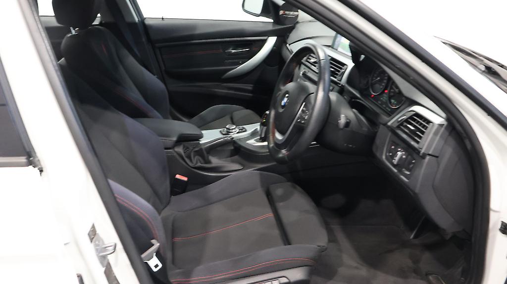 Bmw 320i Sports image 317141