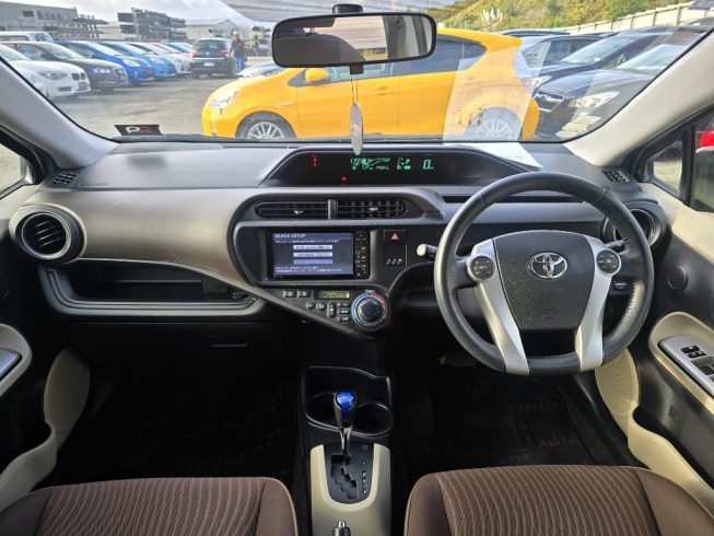 2012 Toyota Aqua G Model/ Push Start/ Reverse Camera/ Steering Wheel Controls image 285747