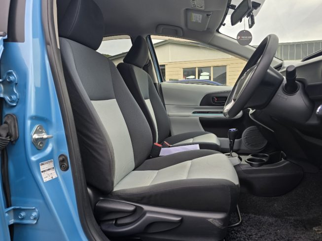 2012 Toyota Aqua S Model/ Low Kms / Push Button Start image 285083