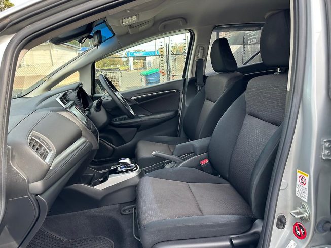 2013 Honda Fit Hybrid F-Package **Low KMS** image 275478