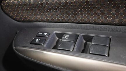 Nissan Note Medalist, Safety Package image 310463