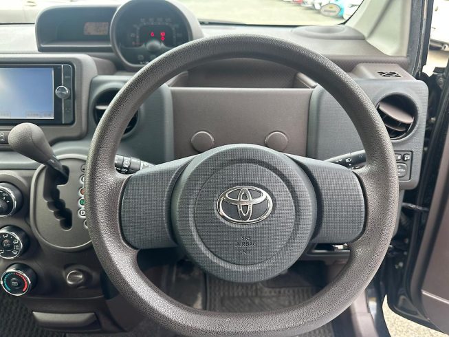 2012 Toyota Spade F Model/ Reverse Camera/ Passenger Electric Slide Door image 284452