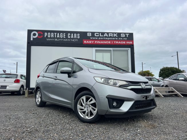 2013 Honda Fit Hybrid L Package image 285305