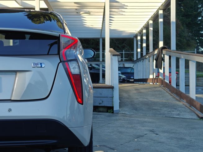 2017 Toyota Prius S Safety Plus image 287012