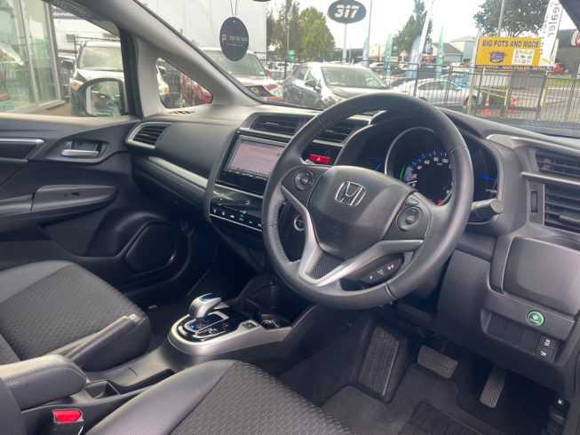 2013 Honda Fit Hybrid L Package image 284362