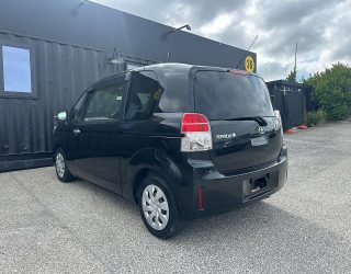 2012 Toyota Spade F Model/ Reverse Camera/ Passenger Electric Slide Door image 284444