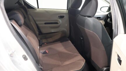 Toyota Aqua G Model/ Push Start/ Reverse Camera/ Alloy Wheels/ Hybrid image 313295