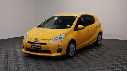 Toyota Aqua G Model, Push Start, Reverse Camera image 315383