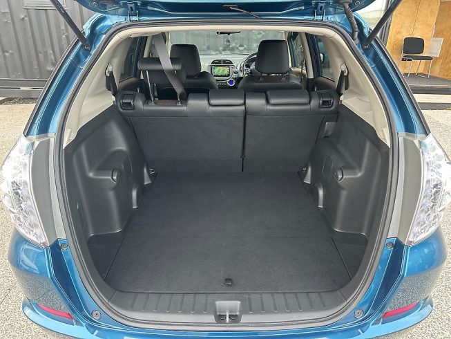 2012 Honda Fit Shuttle Hybrid image 284568