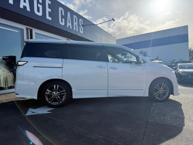 2013 Nissan Elgrand Highway Star Urban Chrome image 286477
