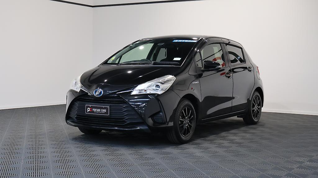 Toyota Vitz Hybrid – Alloy Wheels image 313232