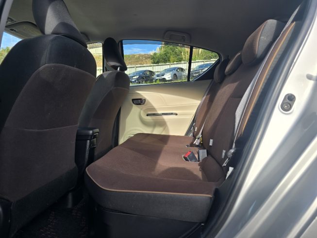 2012 Toyota Aqua G Model/ Push Start/ Reverse Camera/ Steering Wheel Controls image 285746