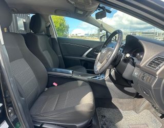 2012 Toyota Avensis Wagon Xi/ Paddle Shift/ Steering Wheel Controls image 285215