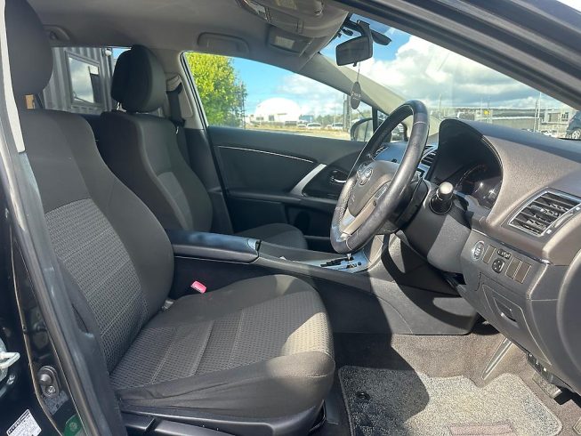 2012 Toyota Avensis Wagon Xi/ Paddle Shift/ Steering Wheel Controls image 285215