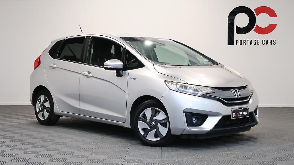 Honda Fit Hybrid L-Package image 260129