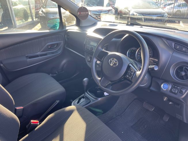 2017 Toyota Vitz Hybrid F image 285179