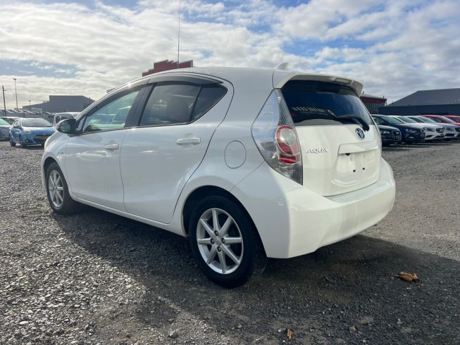2012 Toyota Aqua S Model – Push Button Start – Factory Alloys image 276476