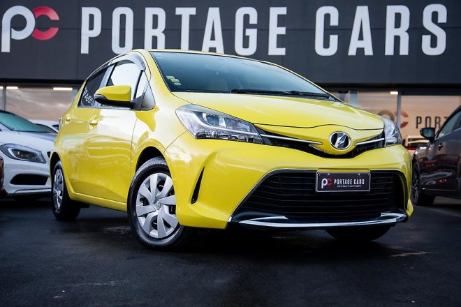 2014 Toyota Vitz U Spec, I stop image 284627