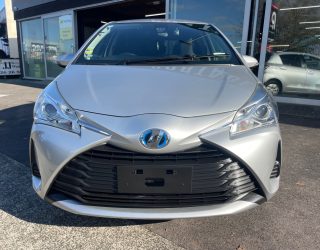2017 Toyota Vitz Hybrid F image 285177