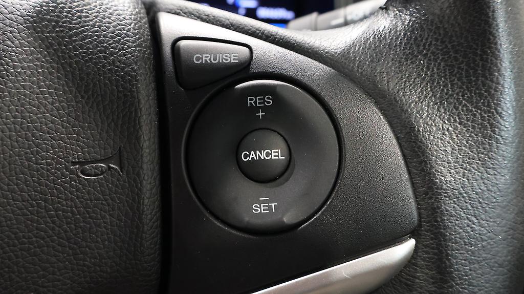 Honda Fit Hybrid L-Package image 317986