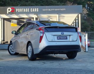 2017 Toyota Prius S Safety Plus image 287006