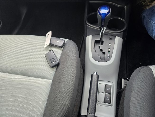 2013 Toyota Aqua S MODEL PUSH BUTTON START R/CAMERA image 284032