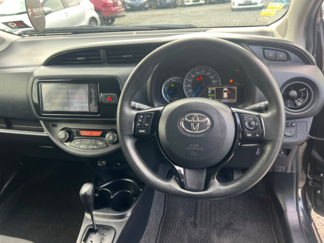 2017 Toyota Vitz Hybrid – Alloy Wheels image 291514