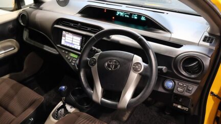Toyota Aqua G Model, Push Start, Reverse Camera image 315391