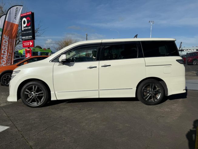 2013 Nissan Elgrand Highway Star Urban Chrome image 286480
